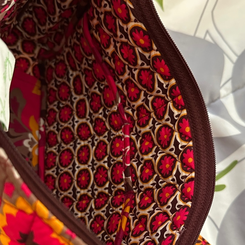 NWT- never been used. Vera Bradley Carnaby Olivia Floral Quilted Shoulder Bag - Picture 8 of 11